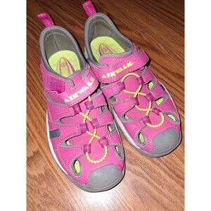 Big girls size 2 airwalk water type shoes
